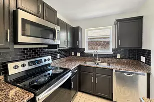 6133 Chalk Hollow Dr, Fort Worth, TX 76179 - Photo 9