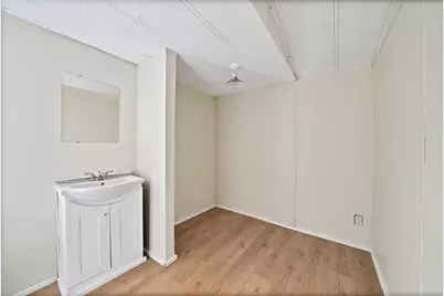 2916 E Briarwood Street, Granbury, TX 76048 - Photo 9