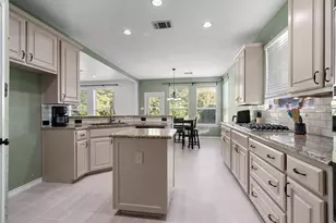 208 S Village Dr, McKinney, TX 75072 - Photo 7