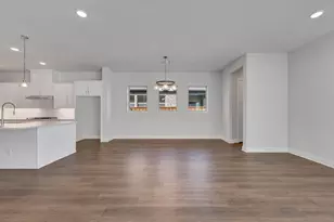 2075 Emerald Grove Dr, Arlington, TX 76005 - Photo 13