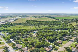 306 Randy Dr, Woodway, TX 76712 - Photo 37