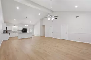 306 Randy Dr, Woodway, TX 76712 - Photo 9