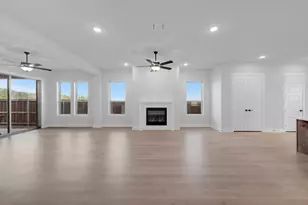 2085 Pine Grove Lane, Arlington, TX 76005 - Photo 23