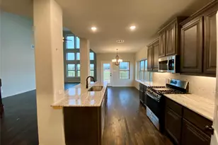 250 Devonshire Dr, Greenville, TX 75401 - Photo 9