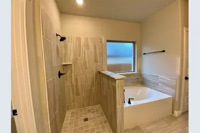 250 Devonshire Drive, Greenville, TX 75401 - Photo 19