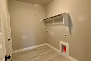 250 Devonshire Dr, Greenville, TX 75401 - Photo 7