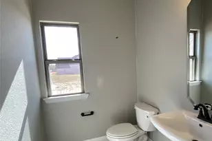 350 Devonshire Dr, Greenville, TX 75401 - Photo 7