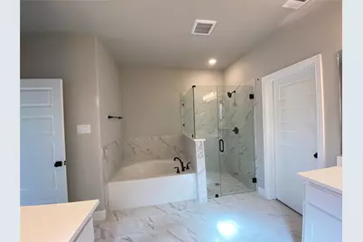 360 Devonshire Drive, Greenville, TX 75401 - Photo 21