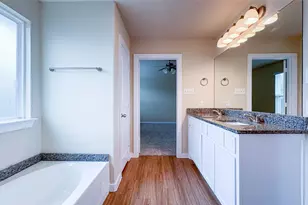 9922 Ironhorse Dr, Dallas, TX 75227 - Photo 25