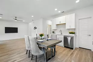 140 Pinkie Holmes Dr, Grand Prairie, TX 75050 - Photo 9