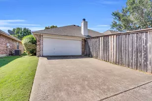 233 Garden Valley Ln, Red Oak, TX 75154 - Photo 31
