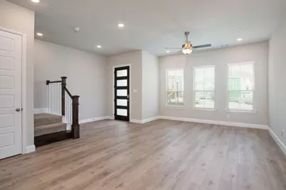 340 Almanor Street, Lewisville, TX 75056 - Photo 3