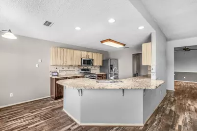 815 Wandering Court, Granbury, TX 76049 - Photo 11