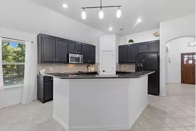 104 Candis Ct Court, Springtown, TX 76082 - Photo 11