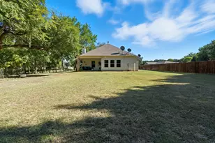104 Candis Ct, Springtown, TX 76082 - Photo 31
