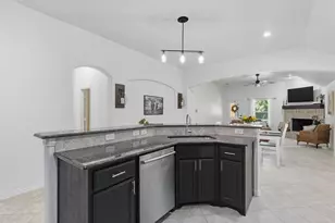 104 Candis Ct, Springtown, TX 76082 - Photo 3