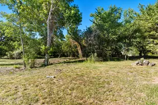 104 Candis Ct, Springtown, TX 76082 - Photo 37