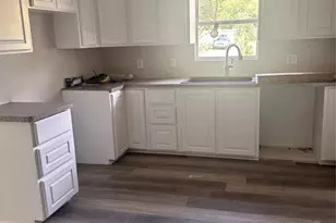 305 E Nelson St, Bowie, TX 76230 - Photo 5