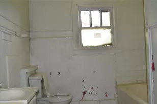 214 W Broadway St, Jefferson, TX 75657 - Photo 7