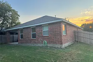 1401 Hill Lockwoods Dr, McKinney, TX 75072 - Photo 9