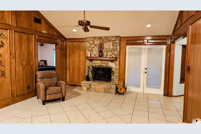 7505 Patsy Court, Arlington, TX 76016 - Photo 3