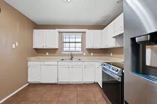 10328 Wood Heights Dr, Dallas, TX 75227 - Photo 11