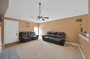 10328 Wood Heights Dr, Dallas, TX 75227 - Photo 17