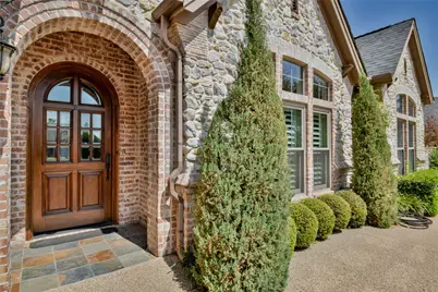 2613 Waters Edge Drive, Granbury, TX 76048 - Photo 3