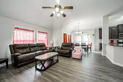 1912 Sunflower Drive, Glenn Heights, TX 75154 - Photo 9