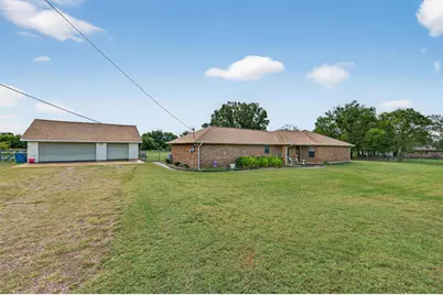 102 N 9th Street, Gunter, TX 75058 - Photo 5