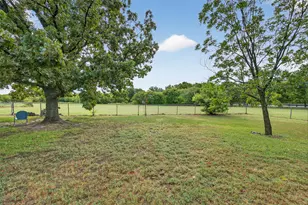 102 N 9th St, Gunter, TX 75058 - Photo 23