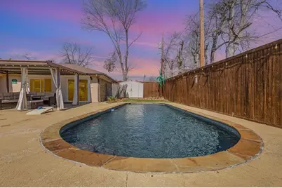 2404 Crestview Circle, Irving, TX 75062 - Photo 3