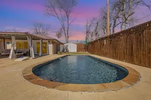 2404 Crestview Cir, Irving, TX 75062 - Photo 3