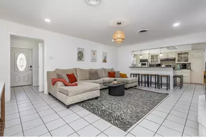 2404 Crestview Circle, Irving, TX 75062 - Photo 5