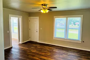 407 W Carnegie St, Winnsboro, TX 75494 - Photo 3