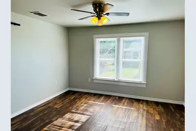 407 W Carnegie Street, Winnsboro, TX 75494 - Photo 9