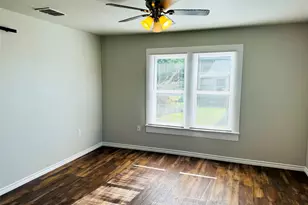 407 W Carnegie St, Winnsboro, TX 75494 - Photo 9