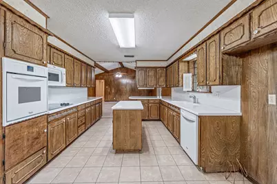 1360 Kaylock Street, Stephenville, TX 76401 - Photo 11