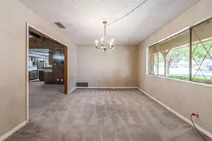 1360 Kaylock St, Stephenville, TX 76401 - Photo 5