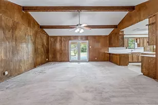 1360 Kaylock St, Stephenville, TX 76401 - Photo 7