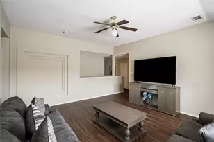 1934 Pin Oak Ln, Lancaster, TX 75146 - Photo 17