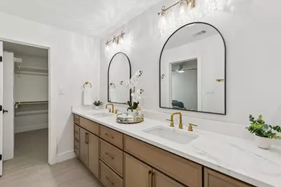 6005 Berry Trail Court, Dallas, TX 75248 - Photo 15