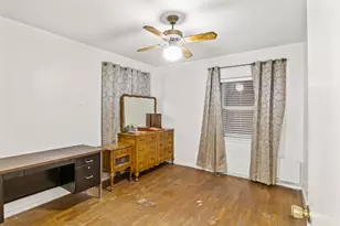 310 Larry Dr, Irving, TX 75060 - Photo 15