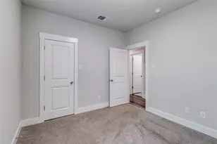 2704 Lucky Ln, Dallas, TX 75241 - Photo 13