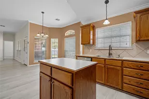 1110 Springhill St, Waco, TX 76705 - Photo 9