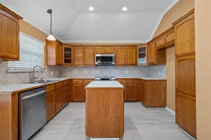 1110 Springhill St, Waco, TX 76705 - Photo 11