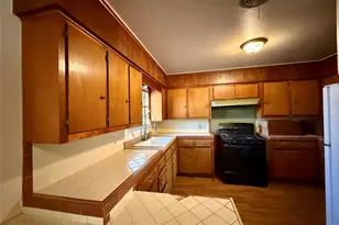 208 W Main St, Cumby, TX 75433 - Photo 9