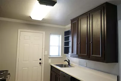 502 NE 19th Street, Grand Prairie, TX 75050 - Photo 15