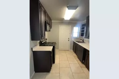 502 NE 19th Street, Grand Prairie, TX 75050 - Photo 13