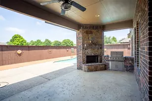 7905 Hallmark Dr, North Richland Hills, TX 76182 - Photo 35